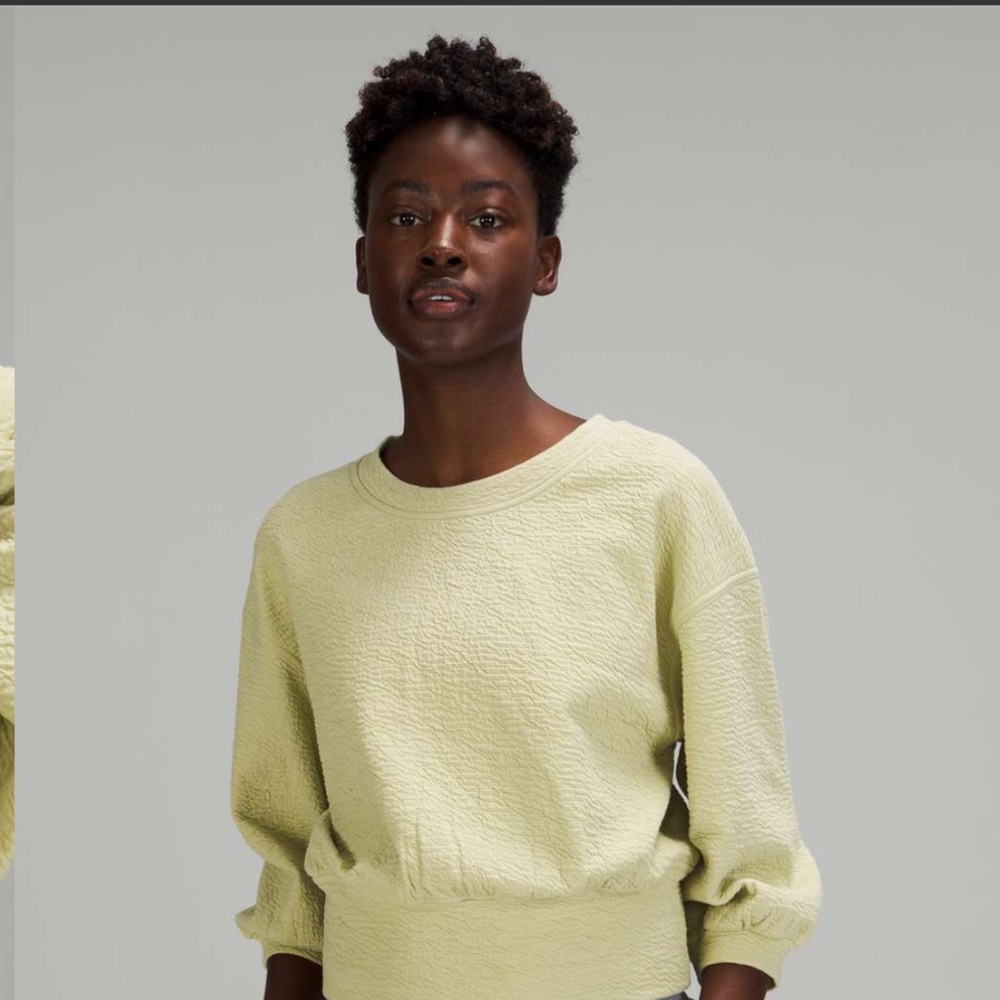 Lululemon Textured Crewneck Pullover in Dee Green size 6